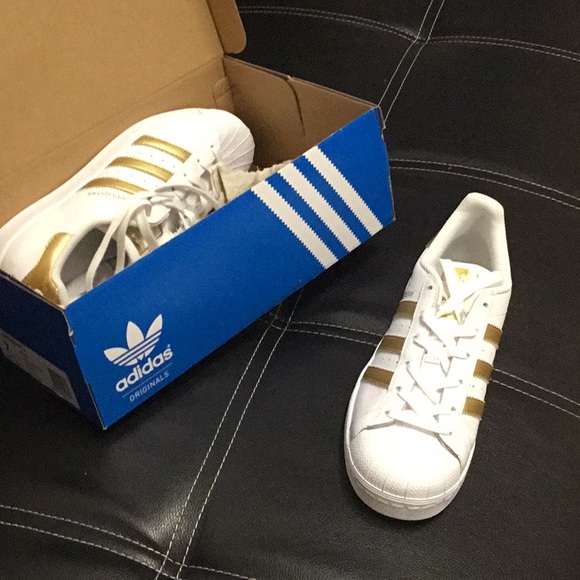 Adidas - Picture 1 of 4